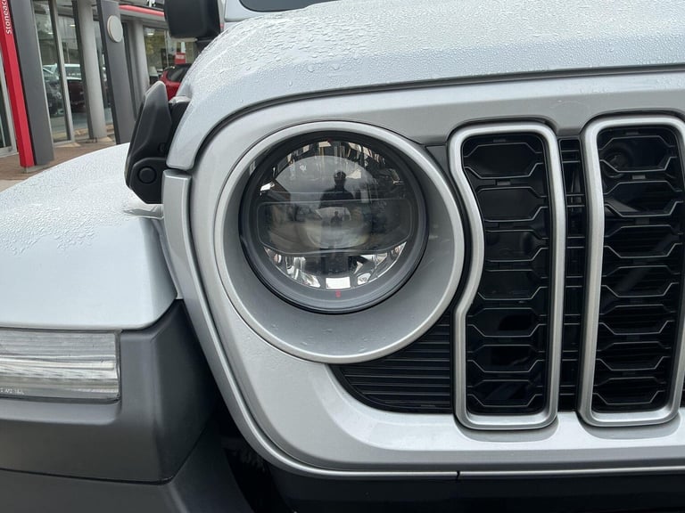 2025 Jeep Wrangler Sahara 2.0 272hp 4x4 Auto8 CONVERTIBLE Petrol Automatic