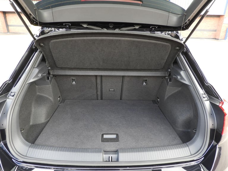 2025 Volkswagen T-Roc 1.5 TSI R-Line SUV 5dr Petrol Manual Euro 6 (s/s) (150 ps) HATCHBACK Petrol...