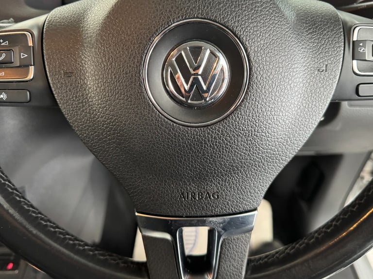 2012 Volkswagen Touran 1.6 TDI 105 SE 5dr DSG MPV Diesel Automatic