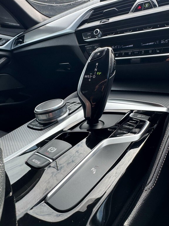 2019 BMW 5 Series 520d M Sport 4dr Auto SALOON DIESEL Automatic
