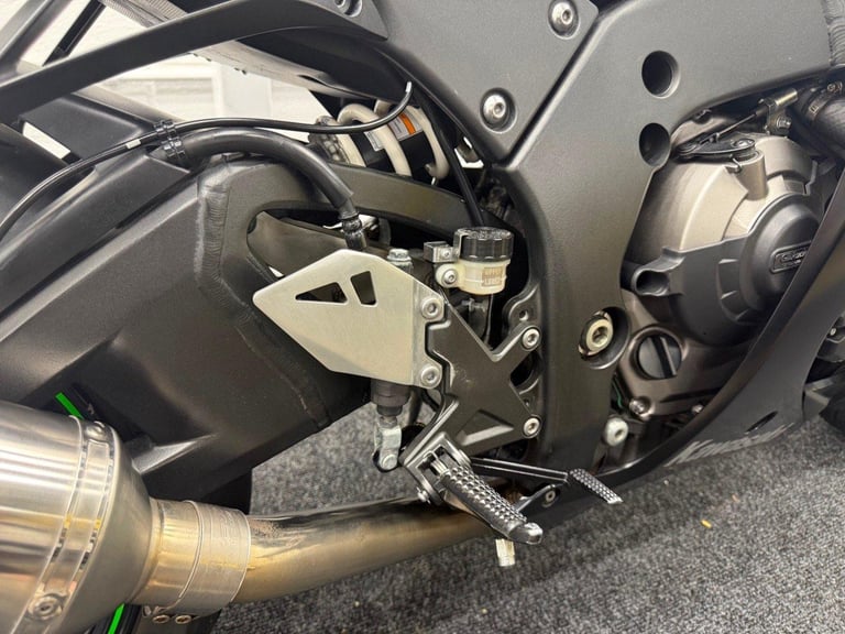 Kawasaki ZX10 R Ninja ** Lovely Condition - Service History - Warranty **