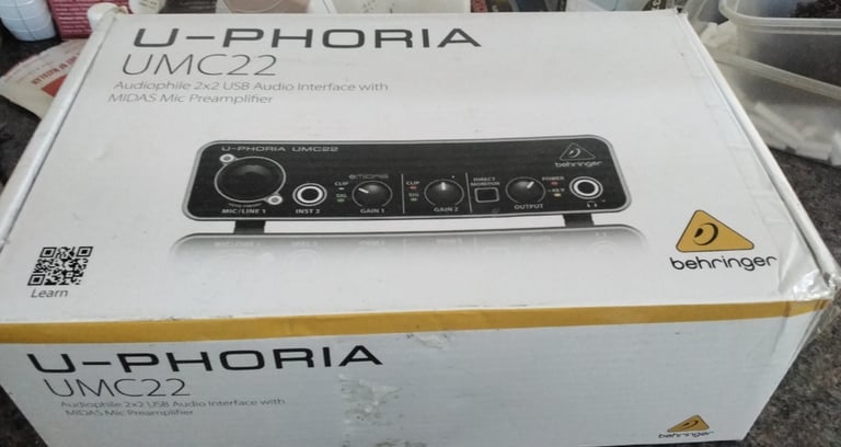 Behringer U-Phoria UMC22 USB Audio Interface 