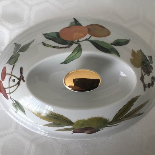 Royal Worcester Evesham Gold Casserole dish with lid