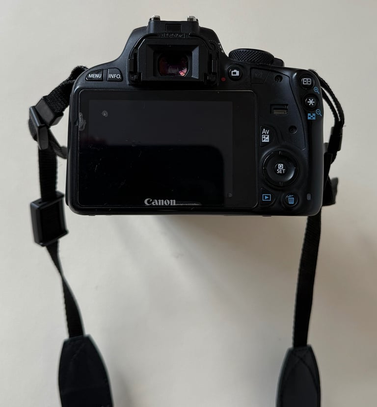 Canon EOS 100D SLR Camera