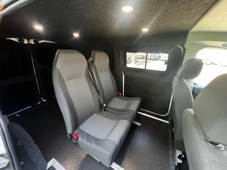 2023 Volkswagen Caddy Maxi 2.0 TDI 102PS Commerce crew van 6 door Crew Van 