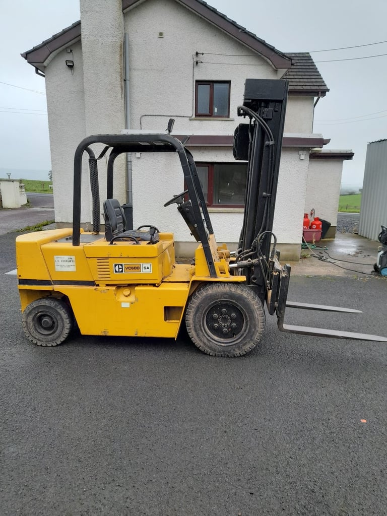 Caterpillar forklift truck 
