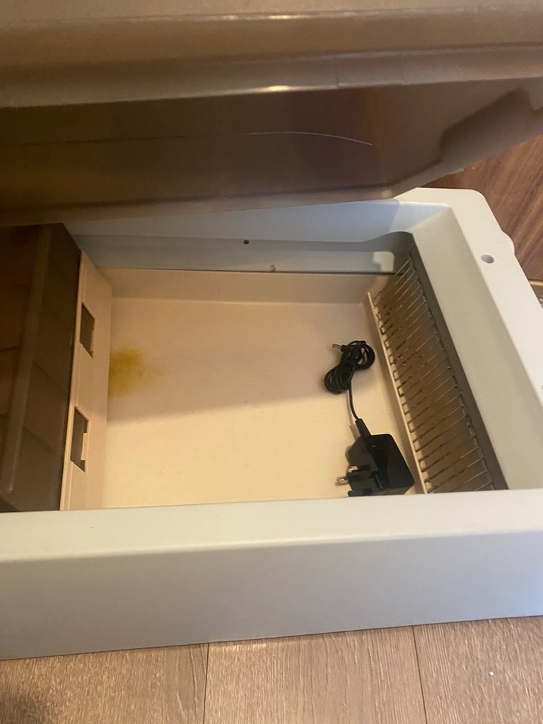 Automatic Cat Litter Box with Extras & Free Litter