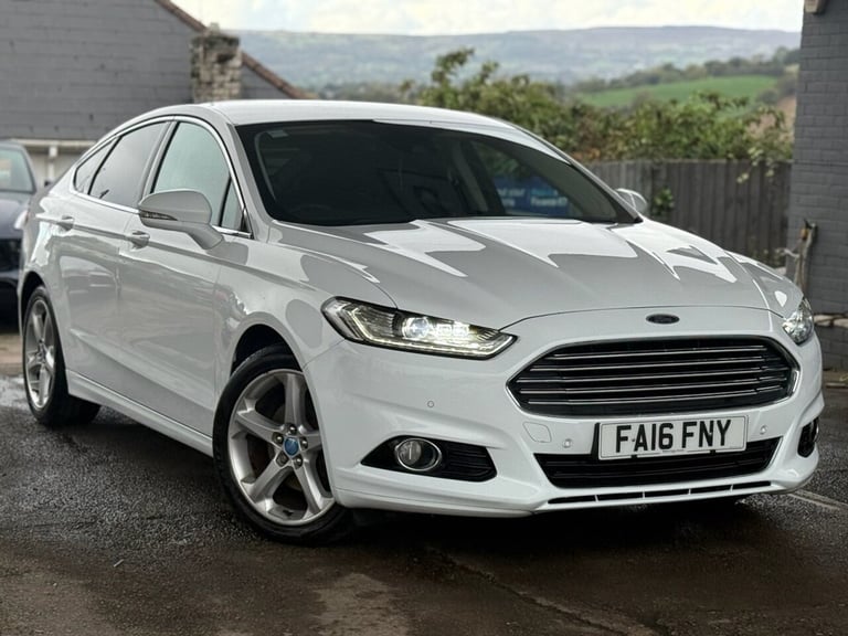 2016 Ford Mondeo 2.0 TDCi Titanium Hatchback 5dr Diesel Manual Euro 6 (s/s) (180 ps) Hatchback Di...