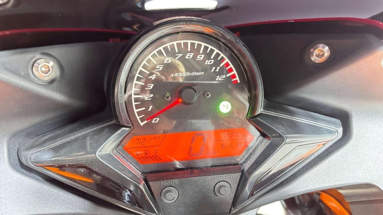 Honda CBR REPSOL 2017 7K SERVICED WARRANTY MOT 125CC SPORT BIKE