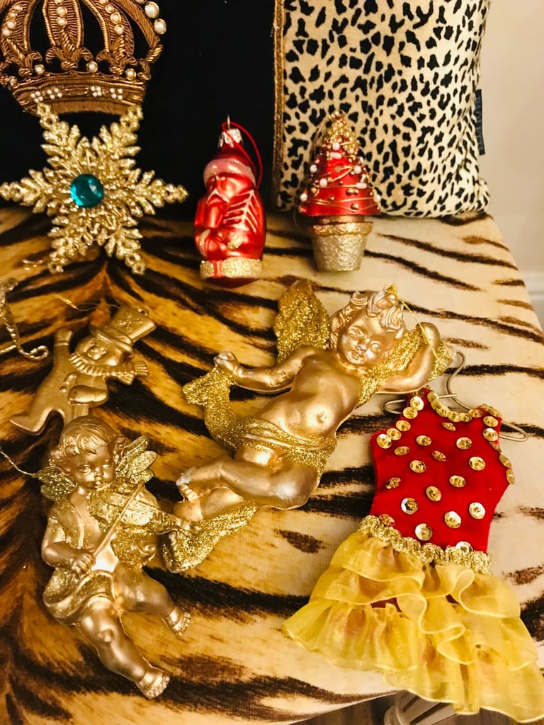 JOB LOT OF GOLD GLITZY ASSORTED CHRISTMAS TREE DECORATIONS X12