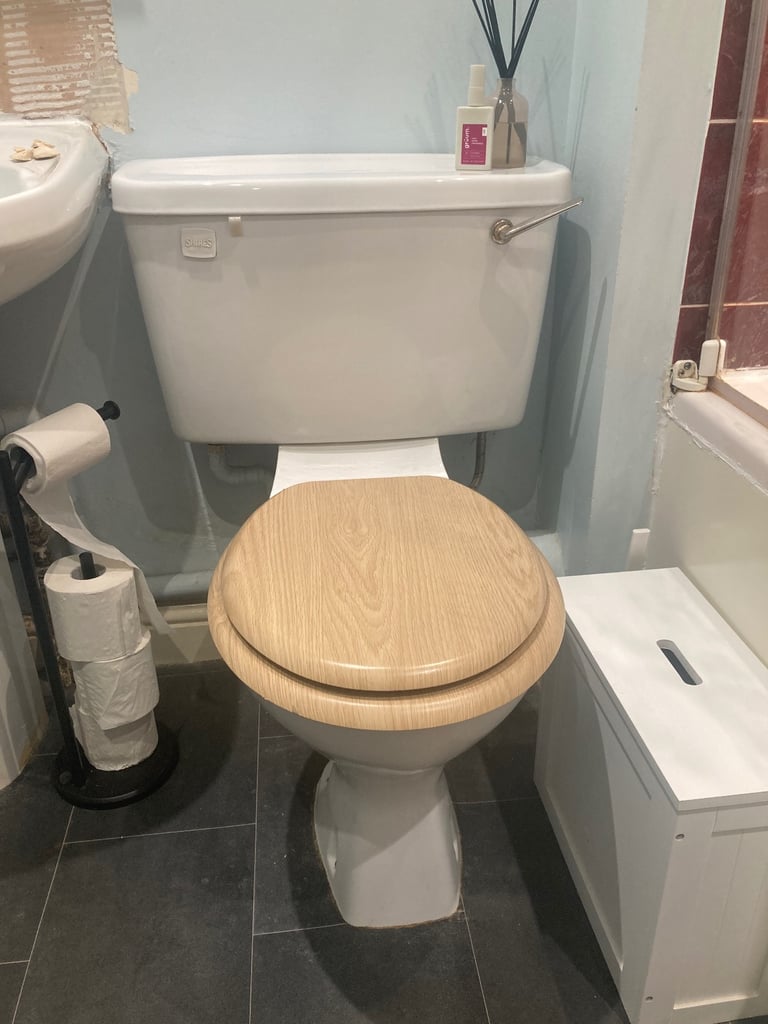 FREE Bathroom suite 