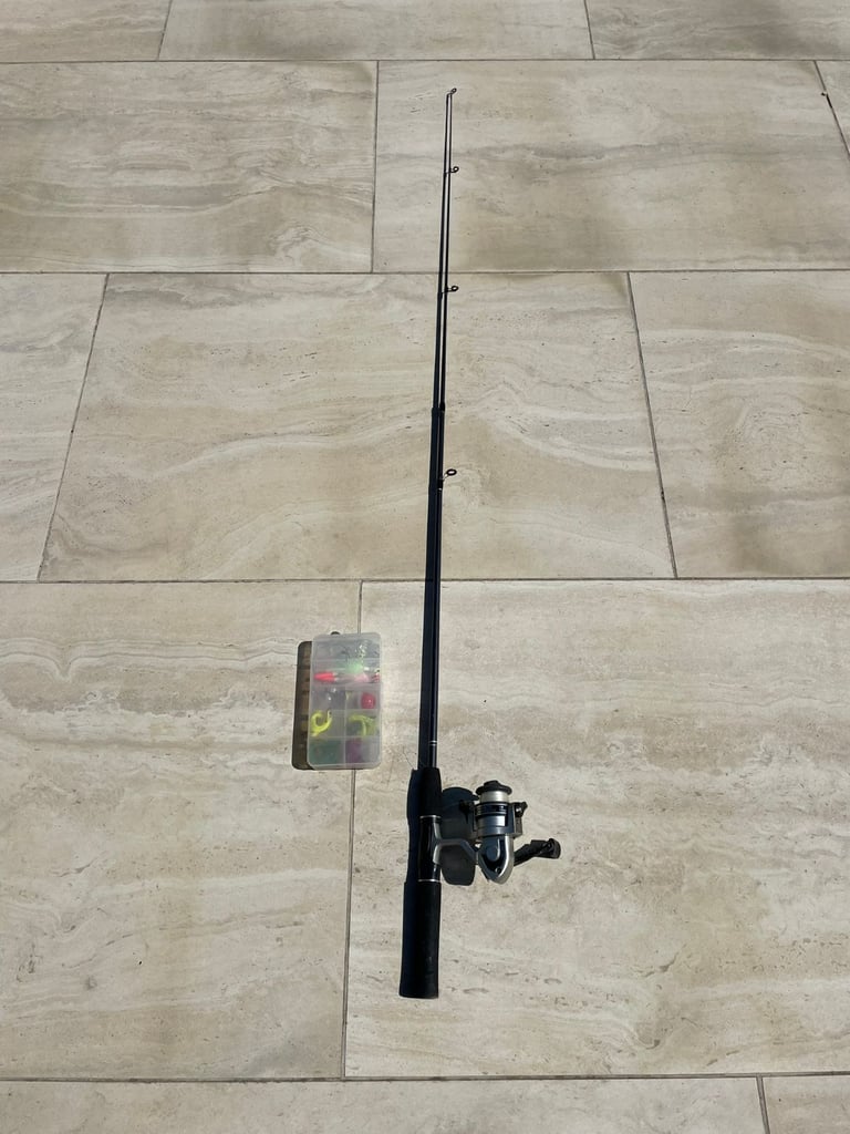 image for CHILDREN’S FISHING ROD AND EQUIPMENT