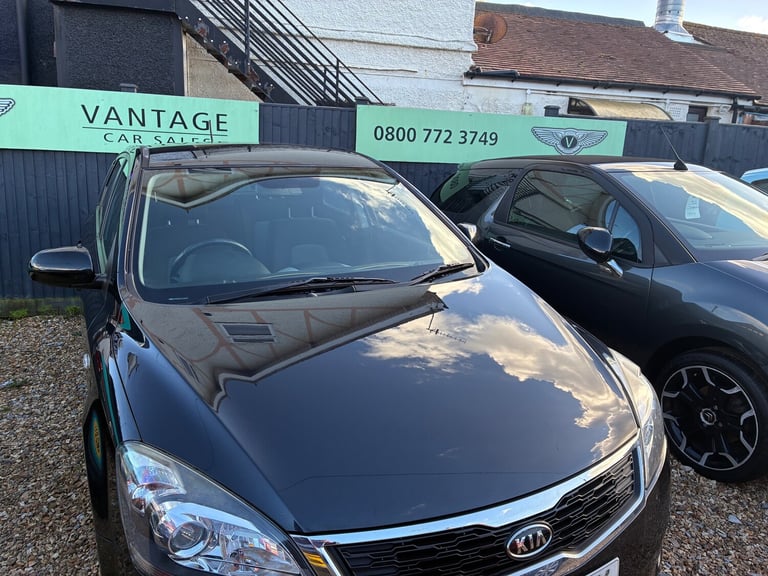 image for 2010 Kia Ceed 1.6 CRDi 2 Hatchback 5dr Diesel Manual Euro 4 (113 bhp) Diesel