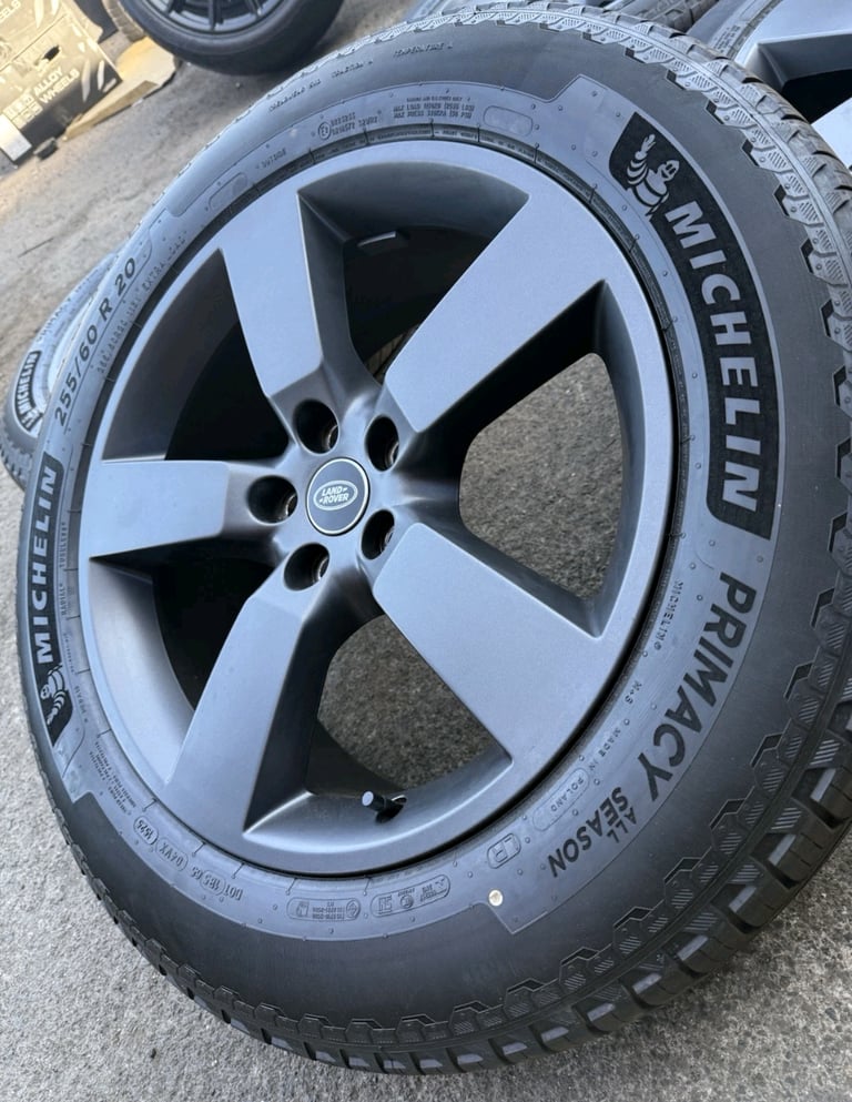 20” Landrover Defender 5098 Gunmetal Grey Set 4 MICHELIN PRIMACY ALL SEASON