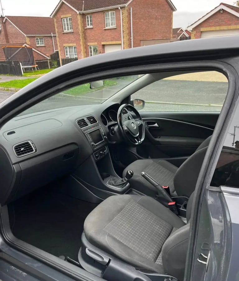 Volkswagen, Grey,  POLO, Hatchback, 2016, Manual, 999 (cc), 3 doors