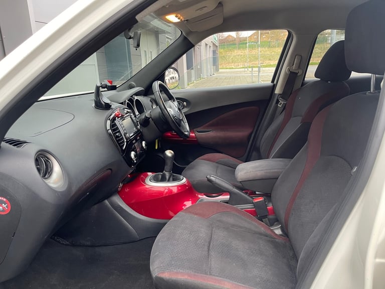2013 Nissan Juke 1.6 Acenta 5dr [Premium Pack] HATCHBACK Petrol Manual