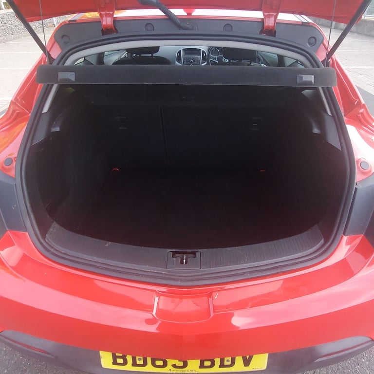 VAUXHALL ASTRA 1.4 PETROL FULL-SERVICE HISTORY & 11 MONTHS MOT 