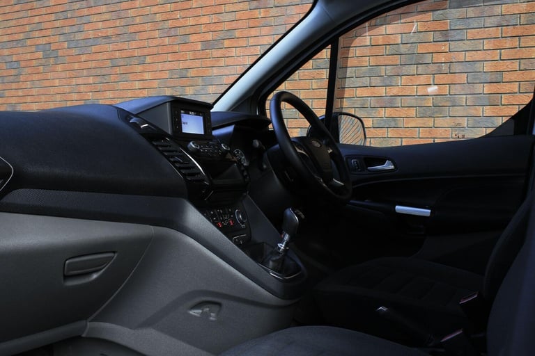 2021 Ford Transit Connect 1.5 240 EcoBlue Limited L2 Euro 6 (s/s) 5dr PANEL VAN Diesel Manual