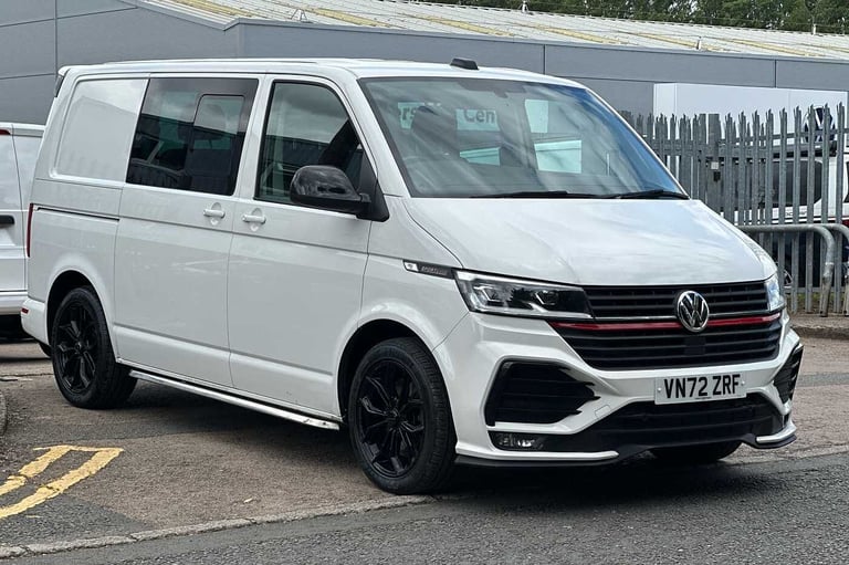 image for 2022 Volkswagen Transporter 2.0 BiTDI 204 Sportline Kombi Van DSG Combi Van Diesel Automatic