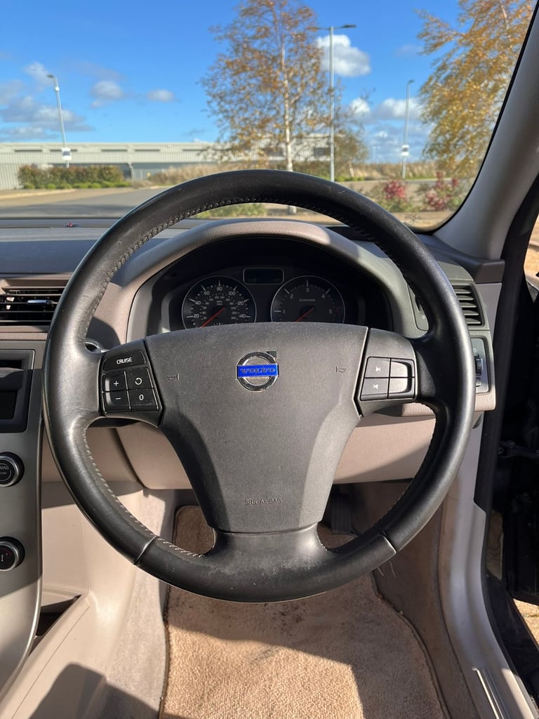 Volvo, S40, Saloon, 2011, Manual, 1560 (cc), 4 doors