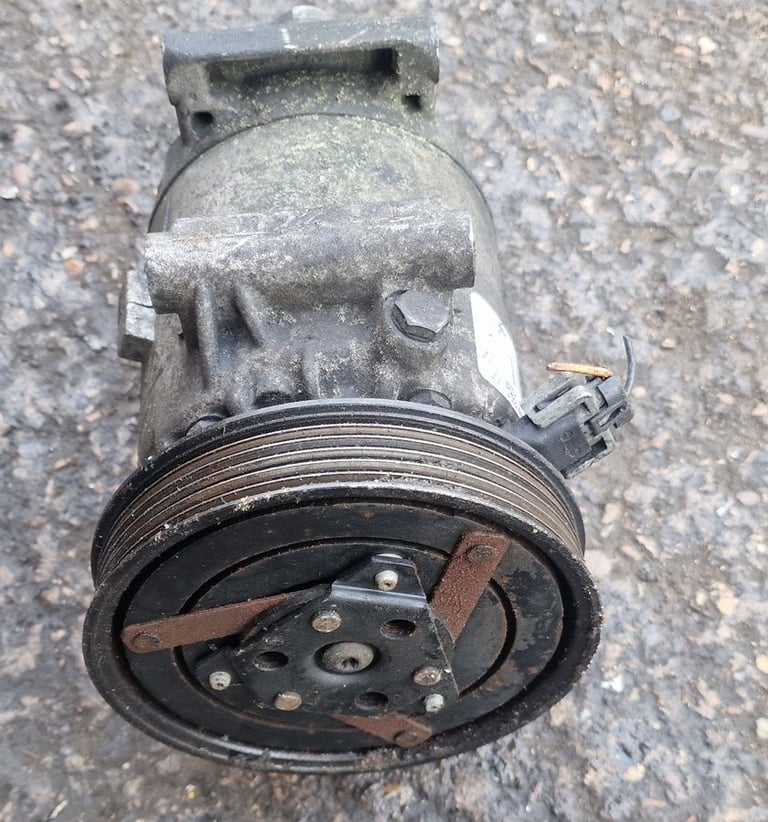 Renault Megane CC Convertible Roof Folding Hydraulic Pump 2010