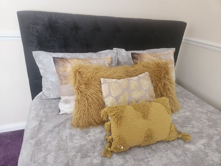 Double room to rent for 2 boys 