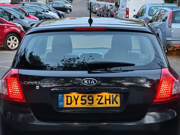 2010 Kia Ceed 1.6 1 Auto Euro 4 5dr HATCHBACK Petrol Automatic