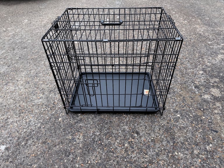 image for Medium size dog crate with removable tray