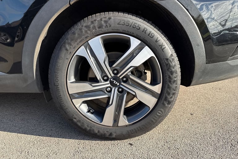 2023 Kia Sorento 1.6 h T-GDi Edition Auto AWD Euro 6 (s/s) 5dr SUV PETROL/ELECTRIC Automatic