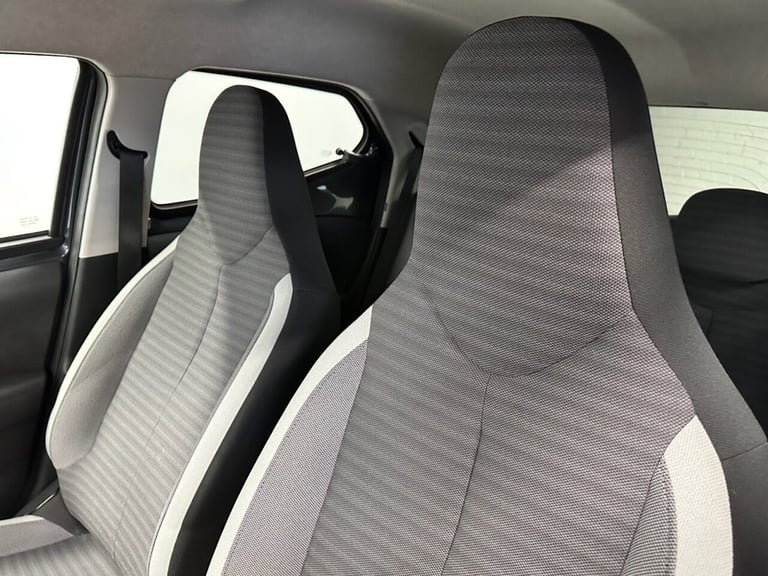 2020 Toyota AYGO 1.0 VVT-i X-TREND FUNROOF X-SHIFT AUTO FIVE DOOR 70 BHP Hatchback Petrol Automatic