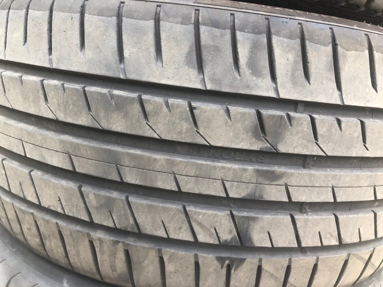 image for 245 30 20 TYRES IN GREAT CONDITION 