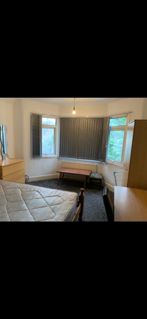 image for Spacious Double in Hall Green, good for City, Shirley, bills*wifi inc
