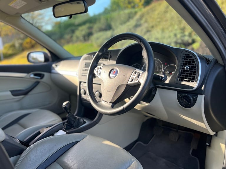 Saab 9-3 2.0T Vector 4dr Petrol Manual - Image 7