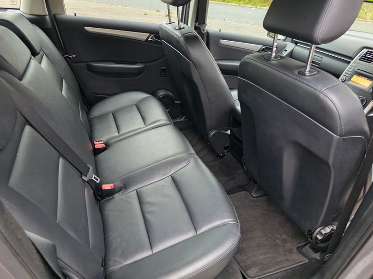 Mercedes-Benz b160 automatic petrol low miles 
