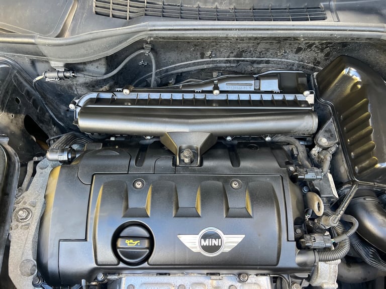 2011 MINI Countryman 1.6 Cooper 5dr Auto HATCHBACK Petrol Automatic