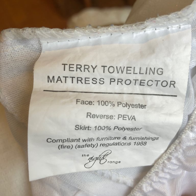 image for Waterproof mattress protector 