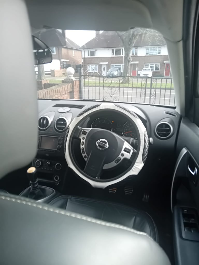 Reduced to clear £2000 Nissan qashqai 7 seater 