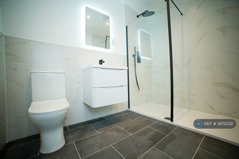 1 bedroom flat in Cathedral Road, Cardiff, CF11 (1 bed) (#2672532)