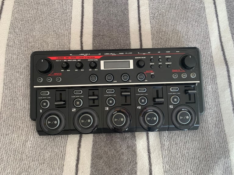 Boss RC-505 Loop Station Phrase Recorder Keyboard Effect Workstation
