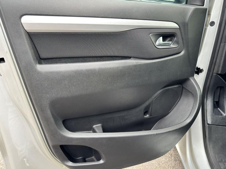 2017 Toyota PROACE CITY Verso 1.6D Shuttle Medium MPV MWB Euro 6 (s/s) 5dr (9 Seat) MPV Diesel Ma...