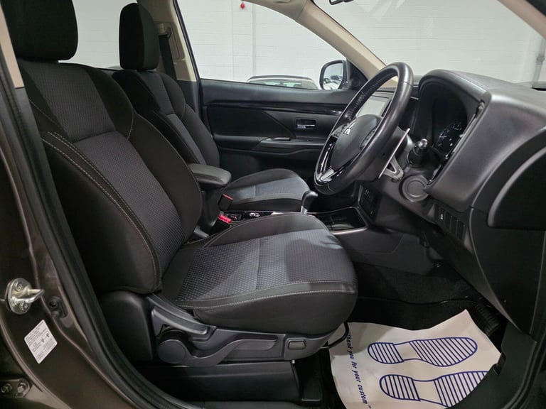 2021 Mitsubishi Outlander 2.0 MIVEC Design CVT 4WD Euro 6 (s/s) 5dr ESTATE Petrol Automatic