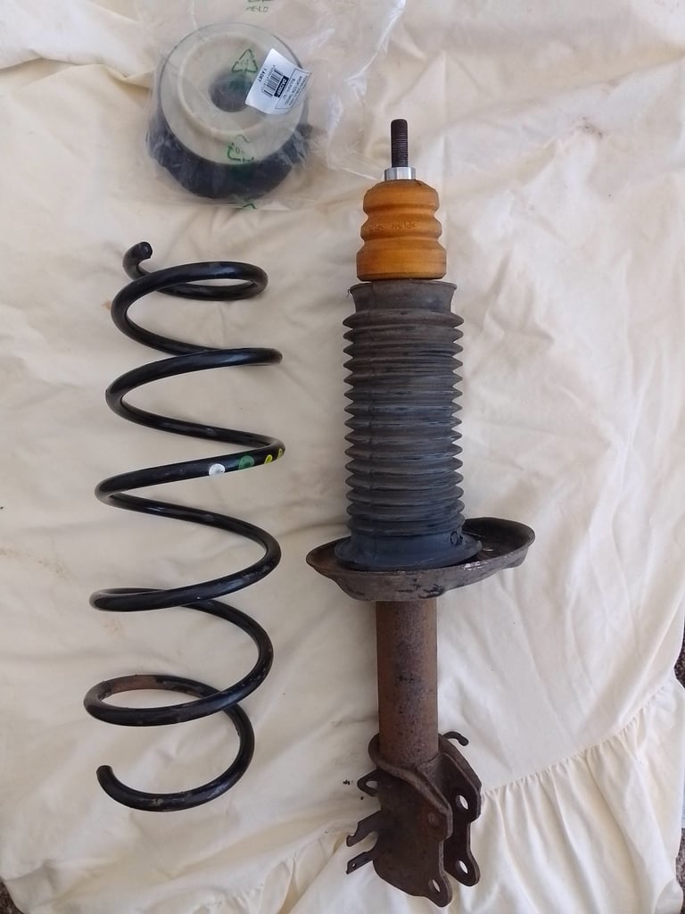 N/S Suspension Strut FOR PEUGEOT BIPPER NEMO FIAT QUBO FLORINA etc Bargain £20 Bideford