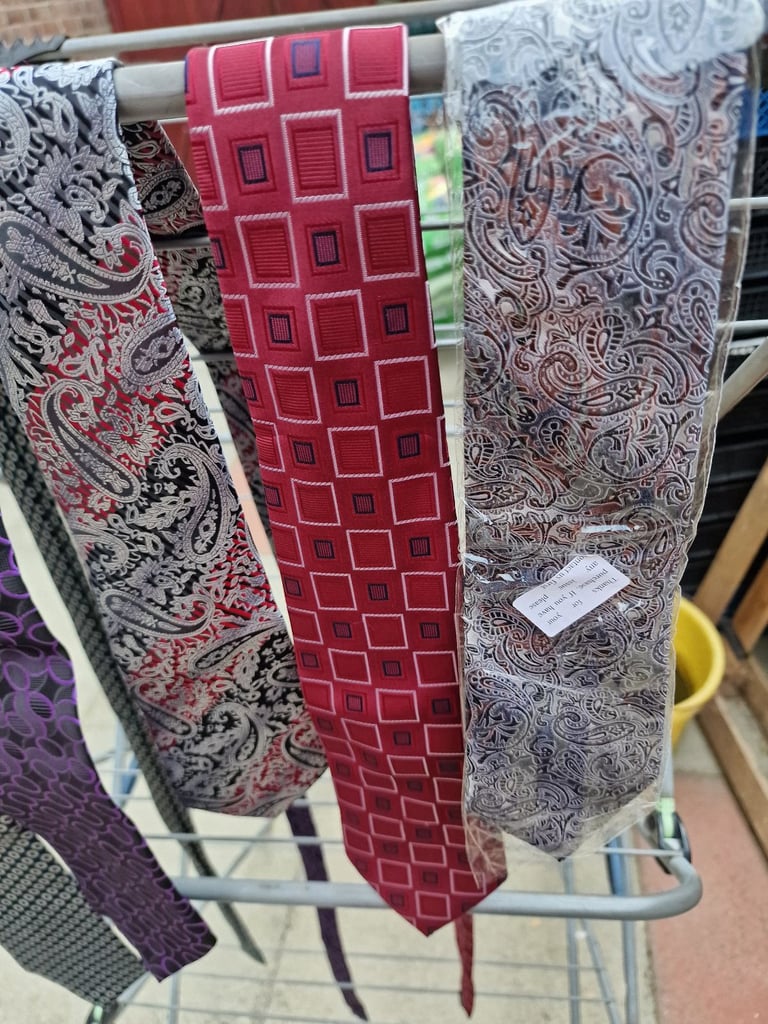 MENS TIES X 5