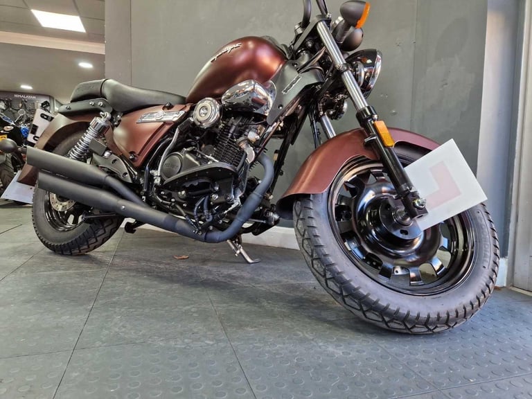 2025 Keeway Superlight 125 E5