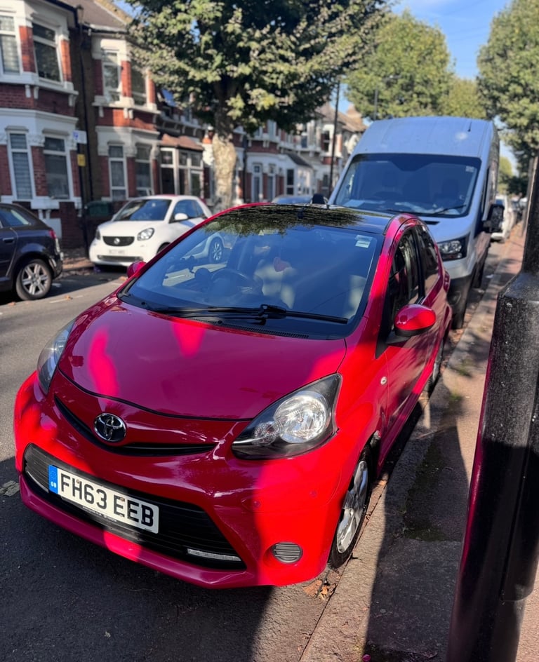 image for Toyota, AYGO, Hatchback, 2014, Manual, 998 (cc), 5 doors