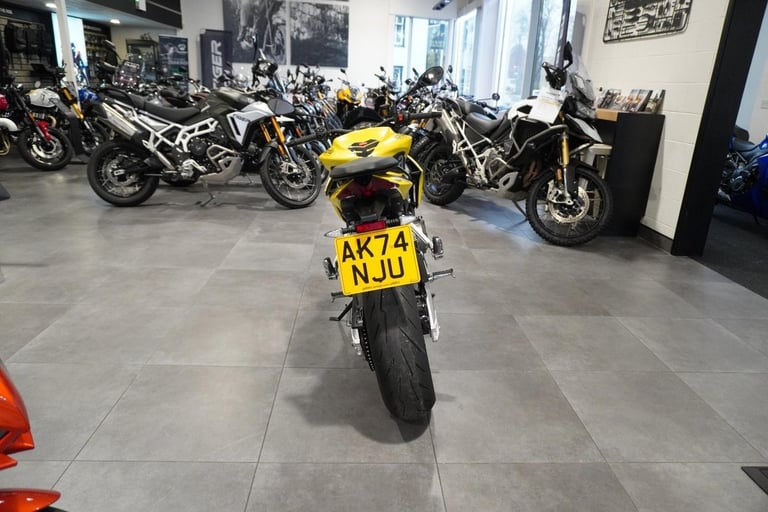 Aprilia Tuono 660, 2024, Yellow with just 1166miles