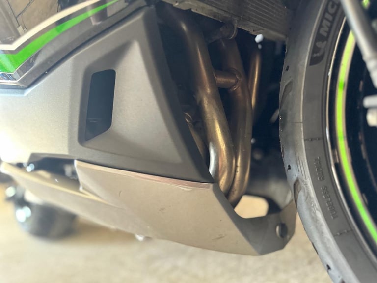 STUNNING ONE OWNER 2022/22 KAWASAKI NINJA 1000 SX PERFORMANCE MOTORCYCLE 