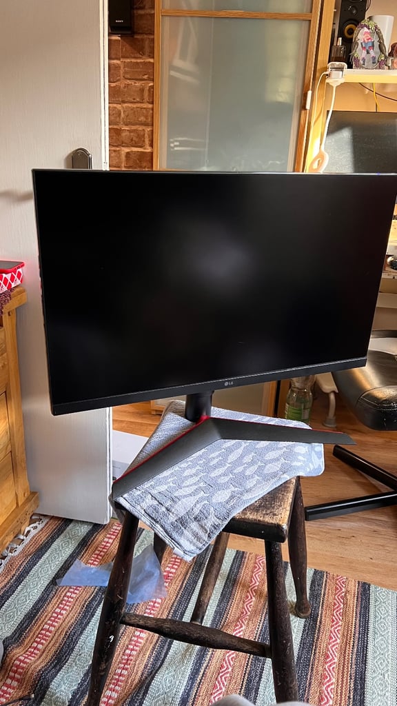 2 x LG UltraGear 27GL63T-B Gaming Monitor 27-inch FHD 1920x1080 144Hz Ims