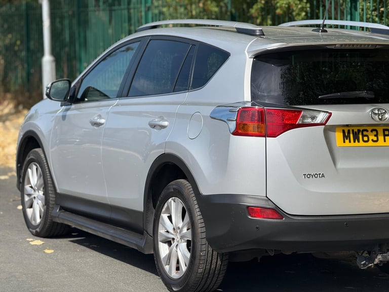 2014 Toyota RAV4 2.2 D-CAT Invincible Auto 4WD Euro 5 5dr ESTATE Diesel Automatic