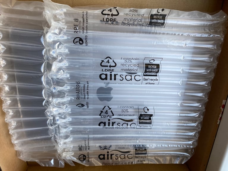 Apple MacBook Pro M1 13.3-inch (2020) 8-core GPU - 8GB RAM SSD 256GB - Touch Bar - English